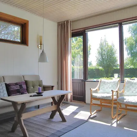 Three-bedroom Holiday In Hébergement de vacances